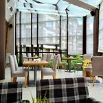 아파트 Cozy With Mountain View