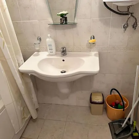 Cozy With Mountain View Διαμέρισμα