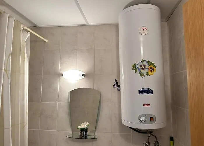 Апартаменты Cozy With Mountain View